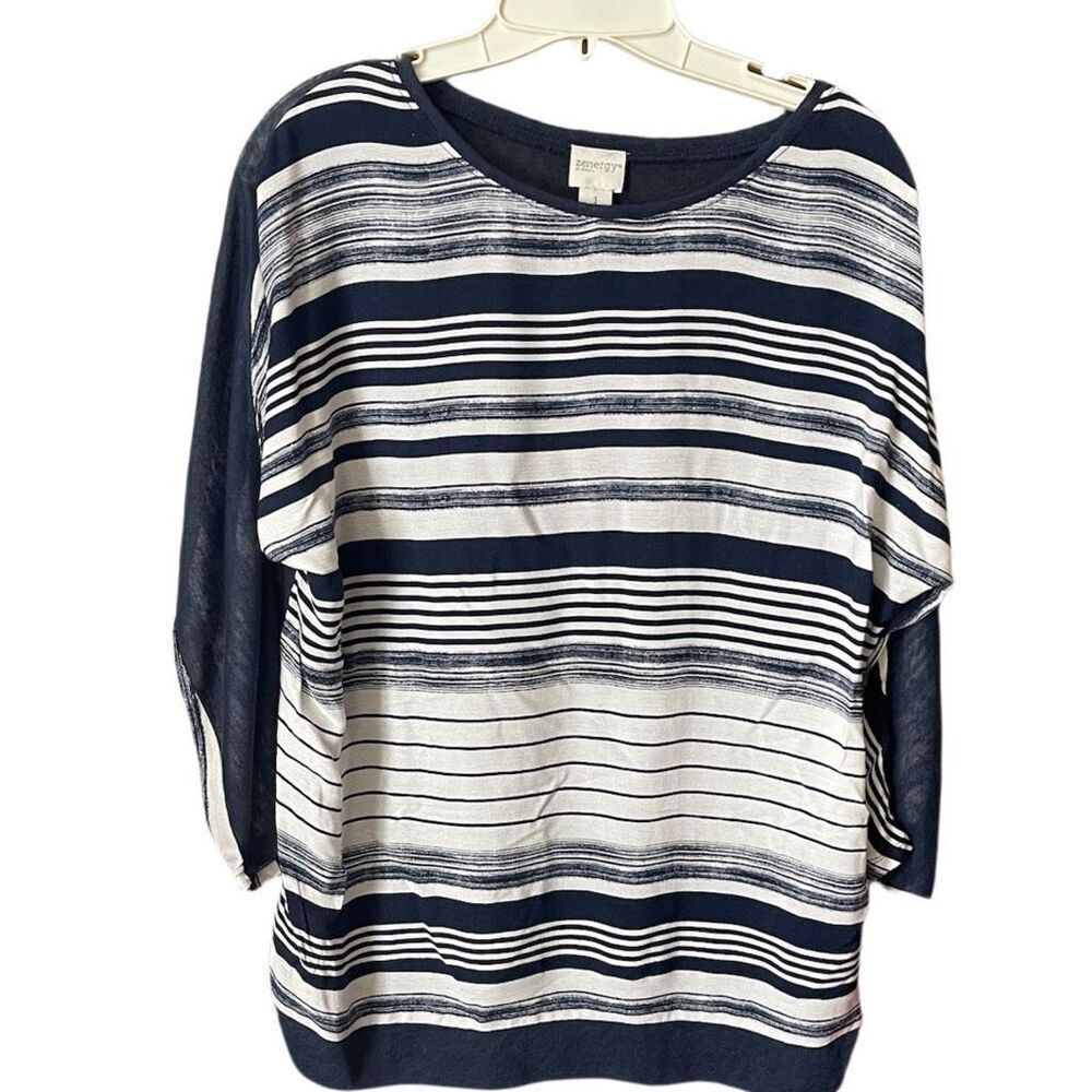 Chico’s Zenergy size M (1) lightweight striped dolman sleeve top.